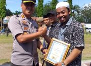 Kapolres Jeneponto Beri Penghargaan Kepada Wartawan Indonesia Satu