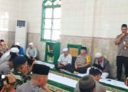 Kapolda Sumut Irjen Pol Drs Agus Andrianto, SH Melaksanakan Safari Jumat di Masjid Jami & Bagikan Sembako