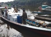 Petugas Polsek & Koramil Kawal Distribusi Logistik ke PPS