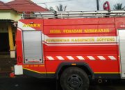 Pasukan Damkar Kab.Soppeng Taklukkan Amukan Api I Love Damkar