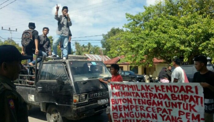 Pertanyakan Anggaran Pembangunan Ibukota Buteng, HIPPMILAK Gelar Demonstrasi