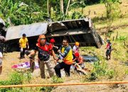 REM Truk Blong dan masuk Jurang Tewaskan 20 Orang 