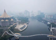 Malaysia mengirim setengah juta masker ke negara yang dilanda kabut asap kiriman dari indonesia