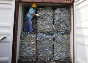 Indonesia mengirim kembali 547 kontainer limbah dari Barat