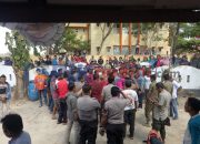 Tolak Hasil Pilkades Ratusan Warga Biangkeke Serbu Kantor Dinas PMD