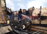 Ditinggal Pergi, Rumah Warga di Sekadau Dilalap Api