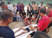 Sekelompok Remaja Berenang di kolam berakhir tragis