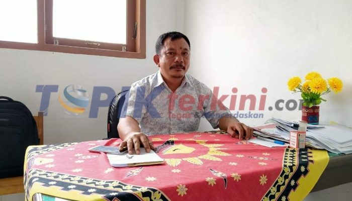 Belanja Buku MP Di SMP Negeri 5 Lahewa Terkendala, Bendahara Dana BOS Tak Masuk Sekolah