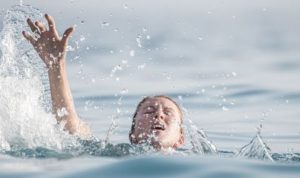 Berenang di Pantai, Tiga wanita Tewas tenggelam