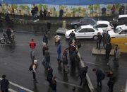 Polisi Iran tewas Saat Bentrok dengan Demonstran