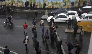 Polisi Iran tewas Saat Bentrok dengan Demonstran