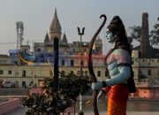 India menahan pengguna media sosial atas posting daring yang meradang setelah keputusan tempat keagamaan