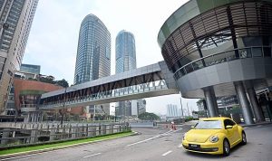 20 Tahun Pembangunan, Jembatan penyeberangan Akhirnya terbuka