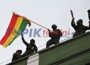 Polisi Bolivia bergabung dengan Pendemo Saat Aksi