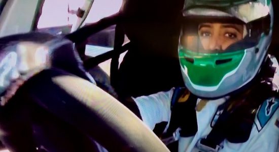 Pembalap Cantik Reema Juffali Membuat sejarah sebagai Pembalap wanita pertama di Arab Saudi