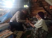 Polantas Peduli, Satlantas Polres Bone berikan bantuan kepada Nenek yang Lumpuh dan hidup sebatangkara