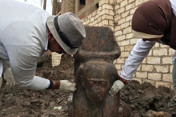 Mesir mengungkap temuan Arkeologis baru yang paling Langka, Patung Raja Firaun yang paling terkenal