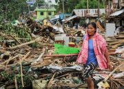 Badai tropis merusak perayaan Natal bagi ribuan orang Filipina