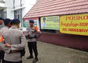 Tanggap Bencana, Dantom Brimob Sulsel bersama Polres Soppeng bersihkan rumah warga