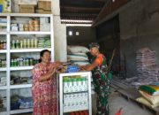 Pastikan Ketersediaan Pupuk di Wilayah Binaan, Babinsa Koramil 1426-03/Galut Datangi Kios Pertanian