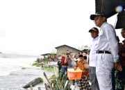 Gubernur Sulsel Kunjungi Rumah Warga Terdampak Abrasi, Kepala BPBD Takalar Sampaikan Ini