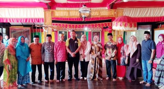 Kunjungan Silaturahmi Gubernur Johor Malaysia di Istana Balla Lompoa Gowa
