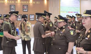 Kajati Sulawesi Utara Melantik Kajari Kotamobagu Dan Kajari Tomohon