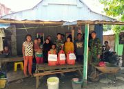 Jum’at Berkah, Babinsa Jajaran Kodim 1426/Takalar Berbagi dengan Masyarakat Kurang Mampu