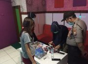 Operasi Cipkon, Tiga Wanita Dan Ratusan Botol Miras Diamankan Polisi