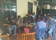 Seperti Keluarga, Puluhan Wartawan Sidrap Antar Kapolres Takalar