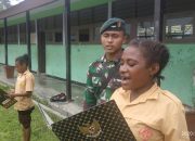 Menanamkan Jiwa Nasionalisme Satgas Raider 300 Melatihkan Upacara Bendera