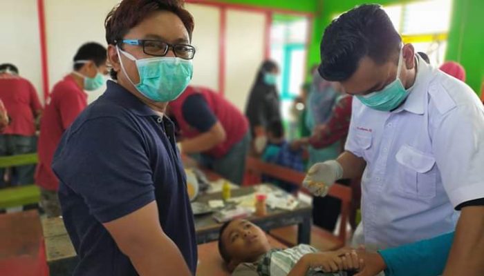 Bersama PDUI dan PPNI, HPMT Menggelar Sunat Massal di Desa Banrimanurung