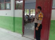 Pastikan UNBK di Takalar Berjalan Lancar, Bhabinkamtibmas Pattallassang Lakukan Pengamanan