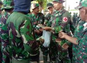 Tim Keslap TMMD ke-107 Kodim 1426/Takalar Bagikan Obat dan Vitamin