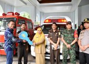 Kado Hari Jadi Takalar ke-60, Pemprov Sulsel Serahkan Dua Unit Mobil