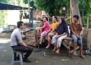 Rutin Sambangi Warga Binaannya, Bhabinkamtibmas Canrego Sampaikan Pesan Kamtibmas