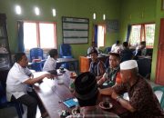 Laksanakan Komsos, Babinsa Mapsu Himbau Warga Waspada dan Jaga Kesehatan
