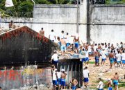 Ratusan narapidana melarikan diri dari penjara jelang penguncian virus corona