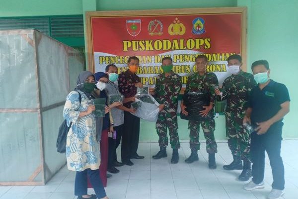 Dinkes Jeneponto Sumbangkan 1000 Masker kain ke Tim Gugus Covid-19