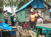 Penyerahan Bantuan Sembako bagi Warga Pulau Meong dan Buru