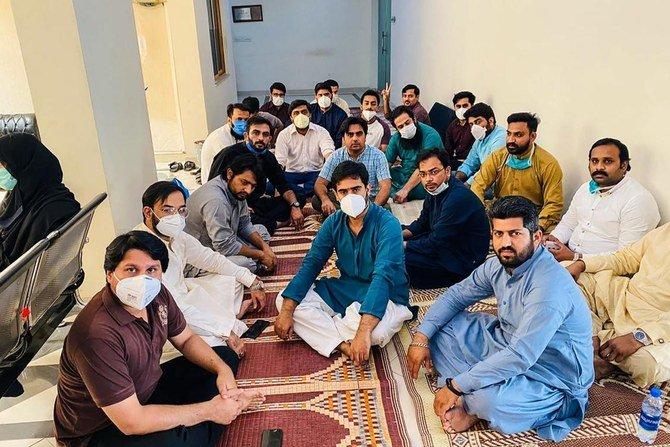 APD Tidak Memadai, Dokterkte Dipakistan Lancarkan Aksi Mogok Makan
