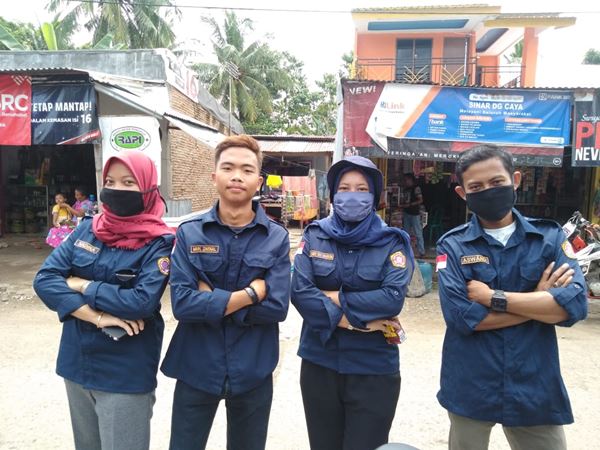 Cegah Penyebaran COVID-19, Karang Taruna Desa Barana bagikan Masker dan Sosialisa Keliling
