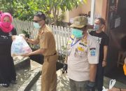 Dinas KOMINFO Bone Serahkan Paket Sembako kepada Sejumlah Jurnalis dan Aktivis