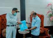 Berikan Bantuan APD, Gubernur Apresiasi Langkah Tim Gugus Covid-19 Jeneponto