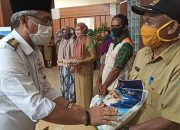 Setdakab Berikan Paket Bantuan kepada Upah Jasa