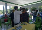 Cegah Penularan Covid-19, Kepala Desa Pattiro Bagikan Masker Kepada Warganya