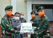 Pangdivif 2 Kostrad Menerima Bantuan Alat Pelindung Diri (APD) dari PT. Kasih Karunia Sejati Malang