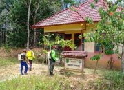 Satgas 641 Desinfeksi Dua Dusun di Perbatasan Cegah Covid-19