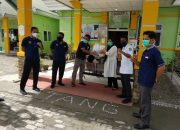 DPD AMPI Lutim Kembali Serahkan APD untuk Puskesmas Burau