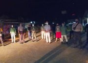 Cegah Covid-19, Tim Gugus Tugas Kecamatan Belitang Gelar Patroli Malam